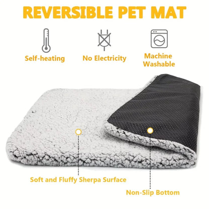 Winter self-heating pet blanket for dogs and cats without electric heating pad with non-slip bottom heating pad universal